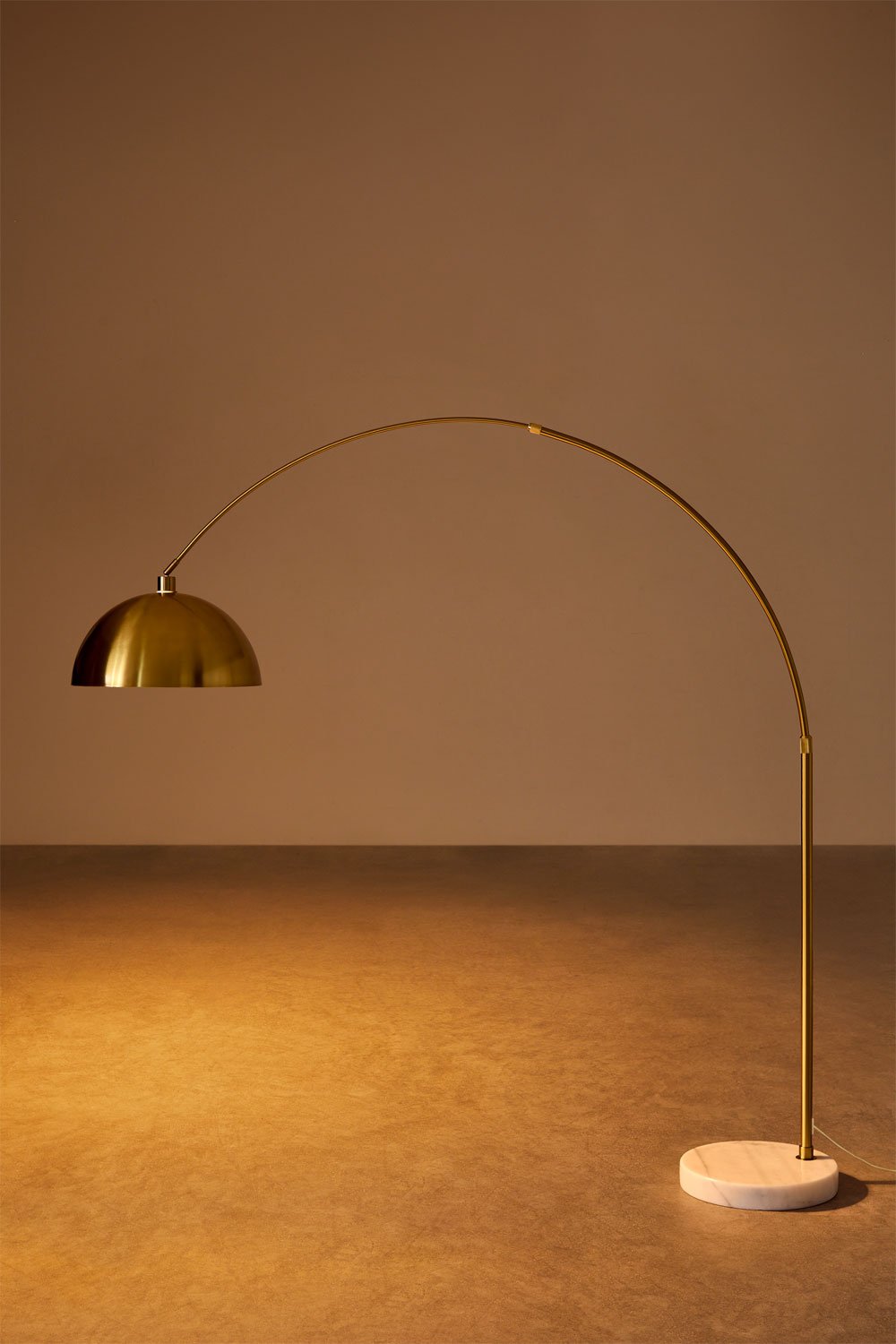 Lampada da terra in ferro Diala