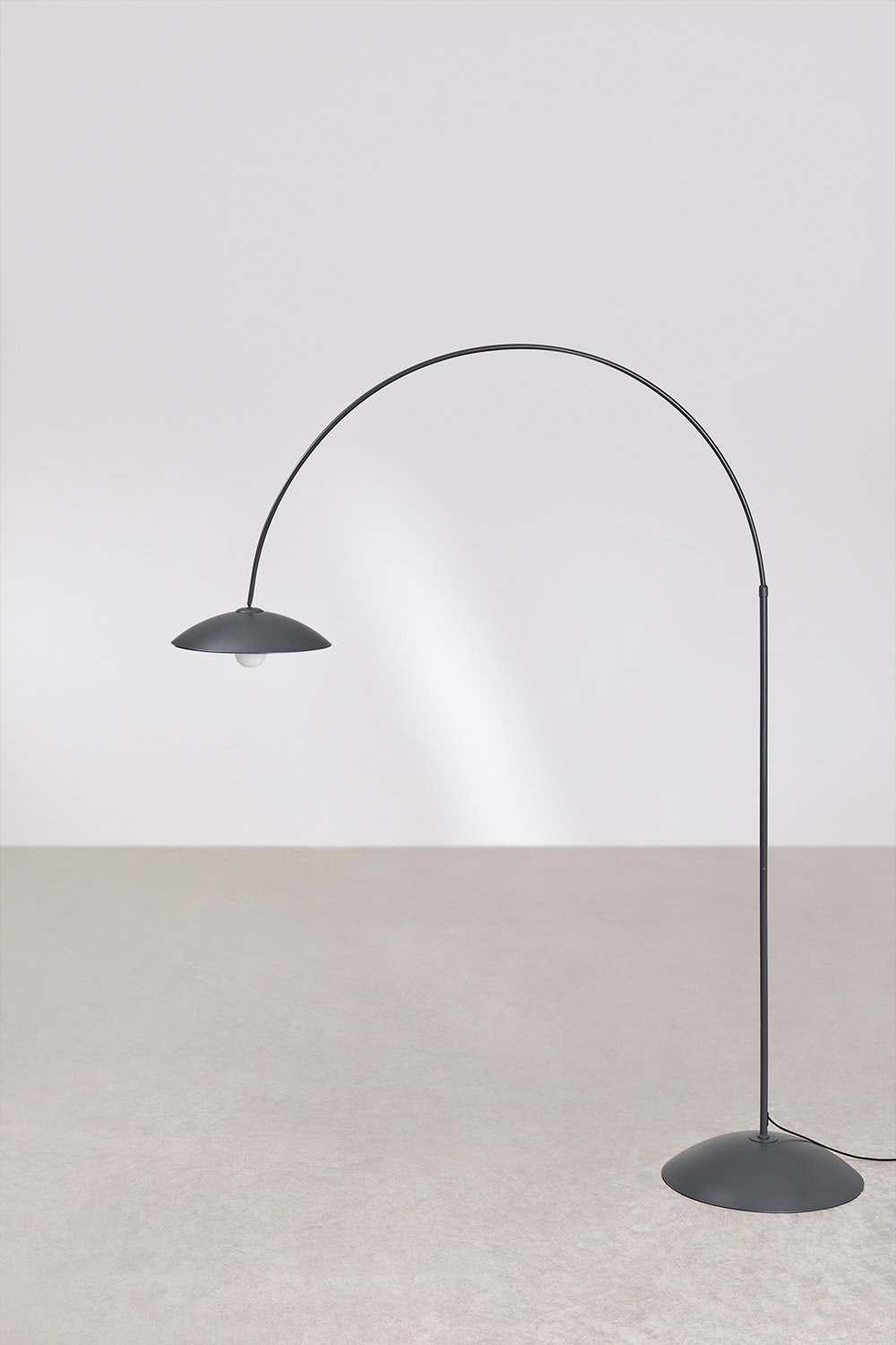 Lampada da terra in ferro Lomira