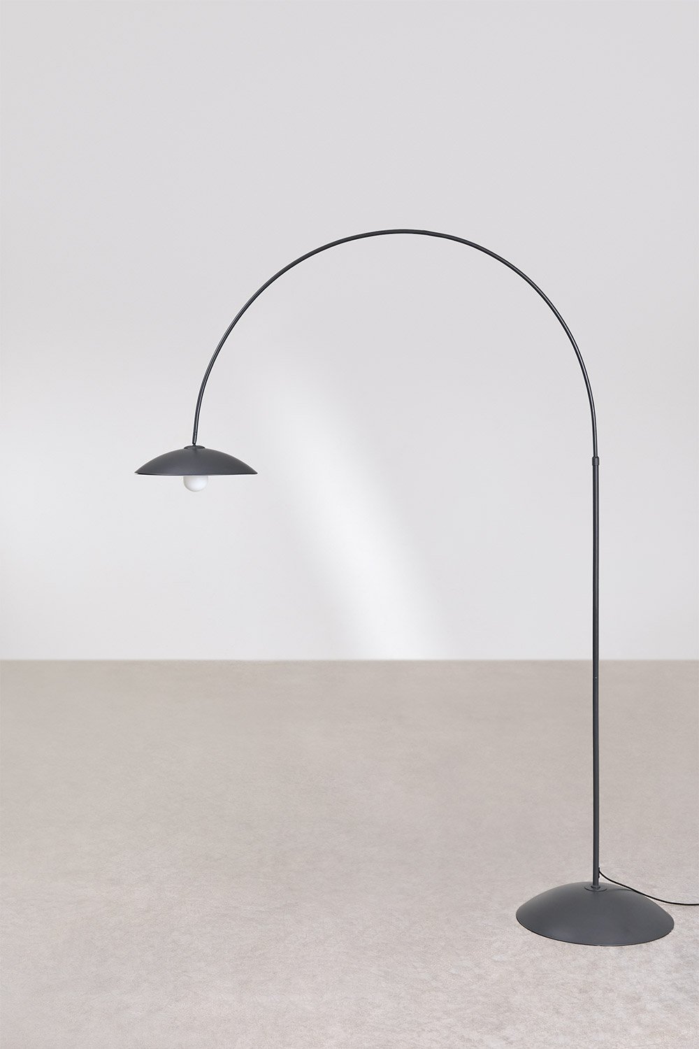 Lampada da terra in ferro Lomira