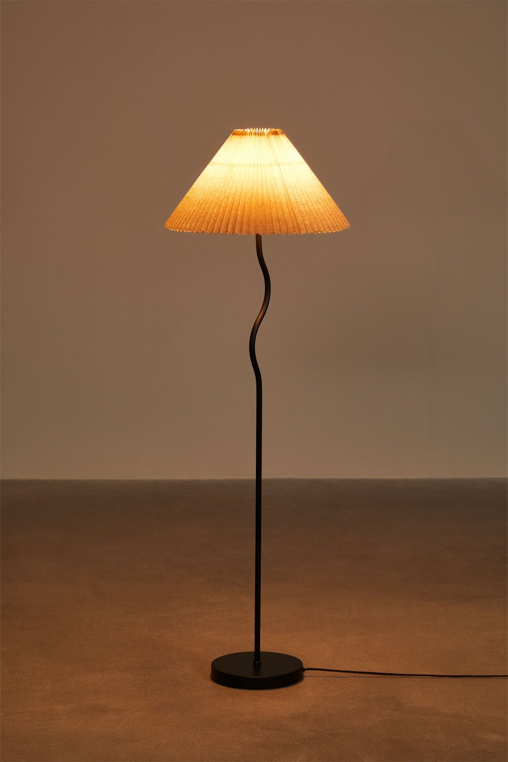 Lampada da terra in ferro Siliema