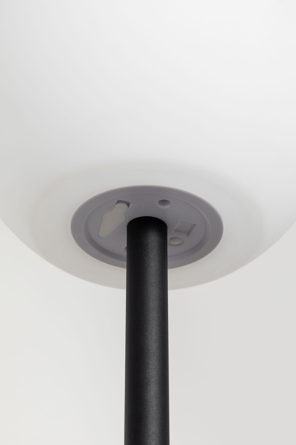 Lampada da terra LED senza fili Kiemery Outdoor Iron