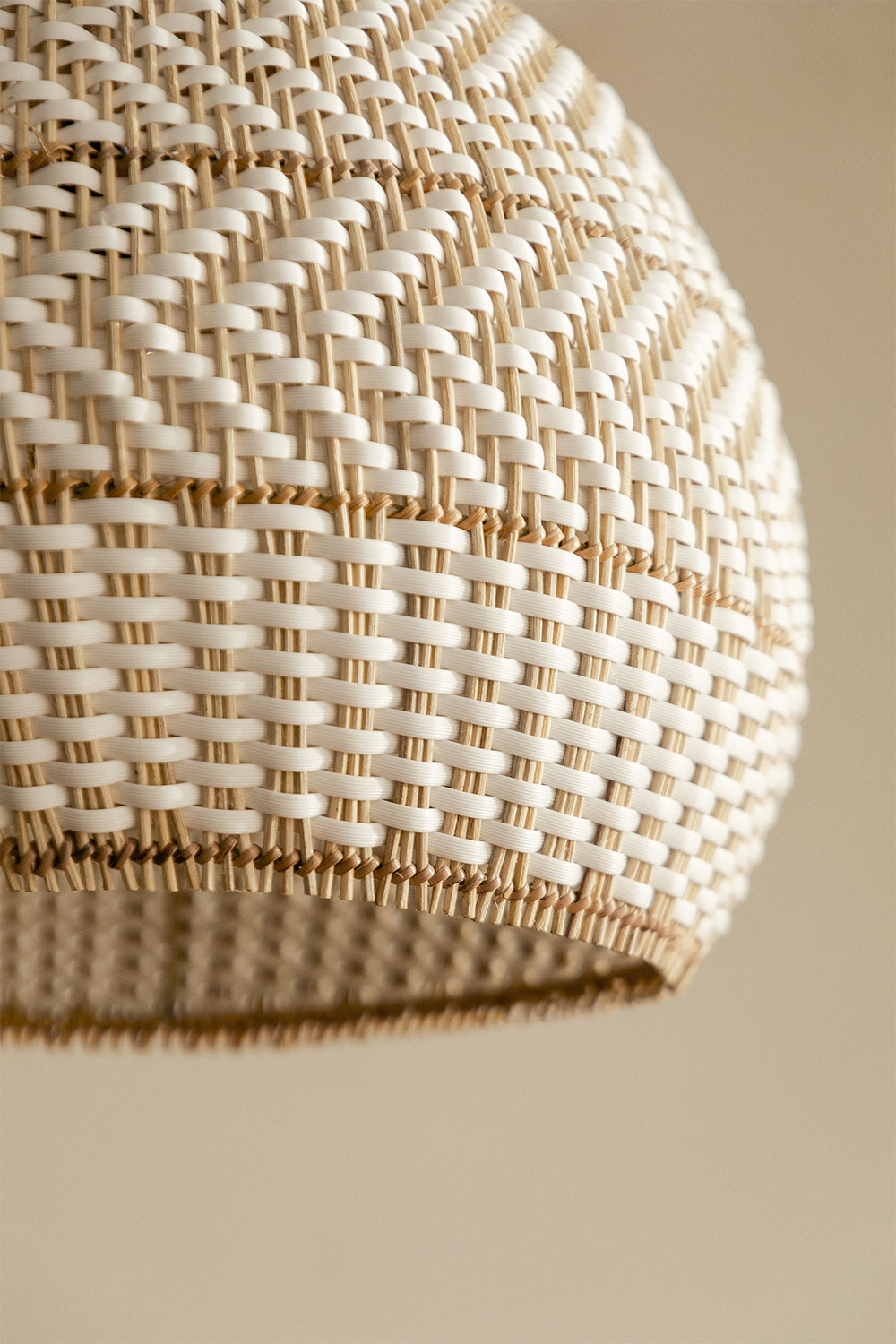 Lampadario in rattan intrecciato Llaury