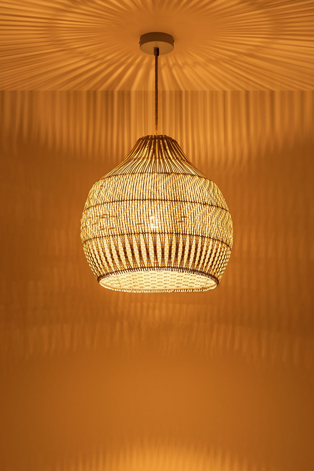 Lampadario in rattan intrecciato Llaury