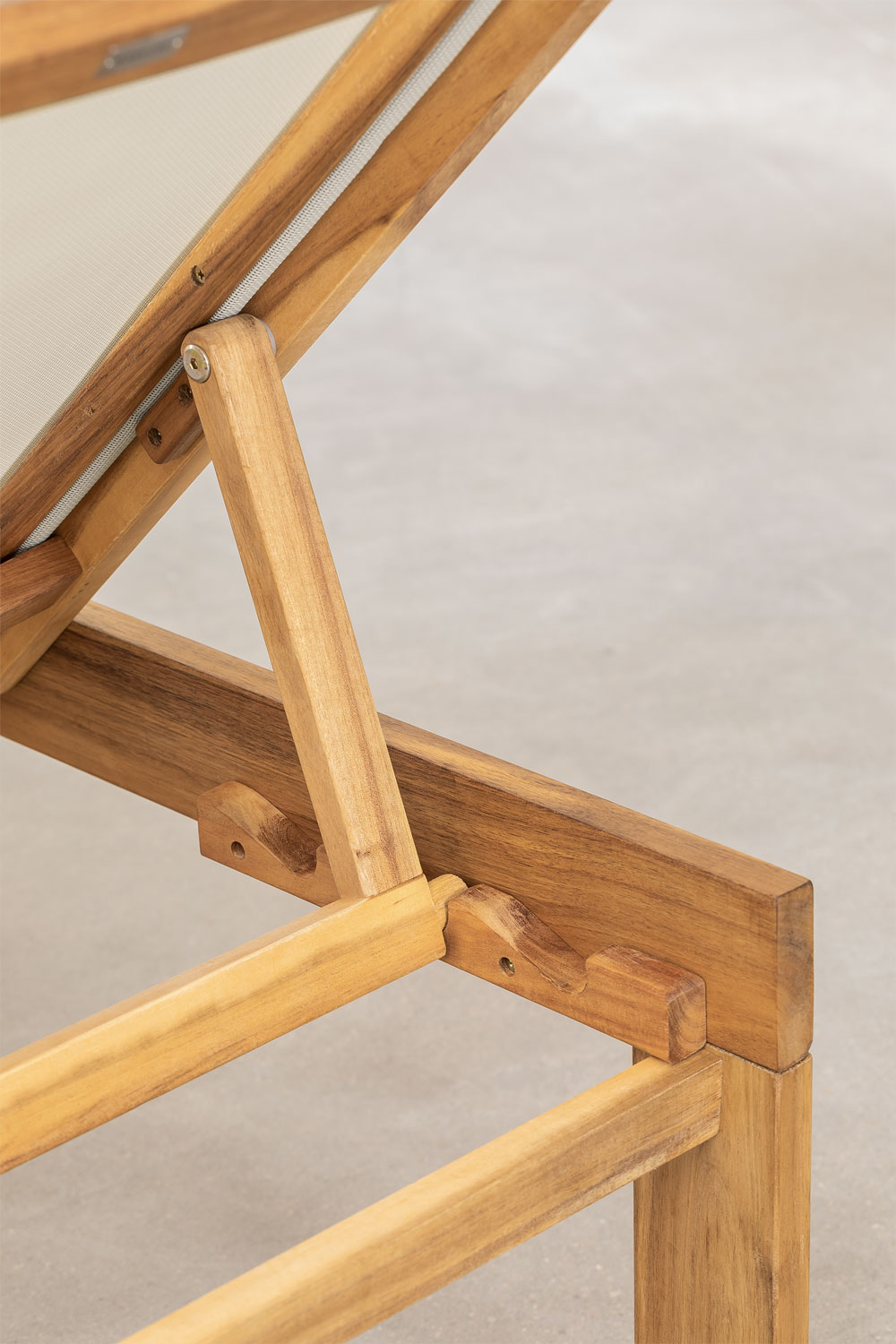 Lettino prendisole reclinabile in legno Valerys
