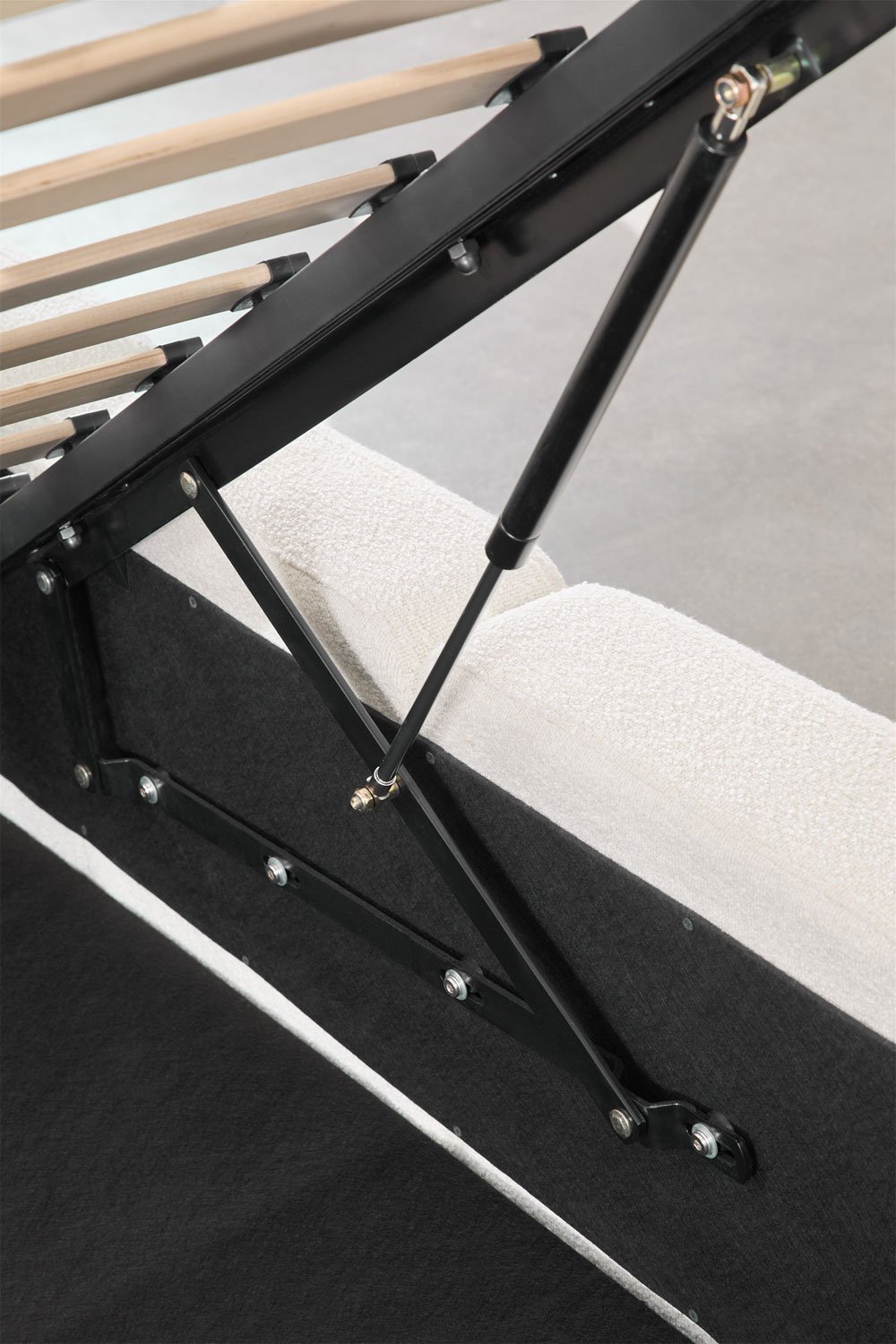 Letto con contenitore in tessuto bouclé Jolcem