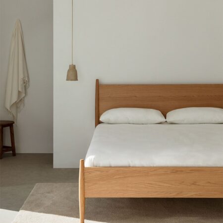 Letto in legno Indira