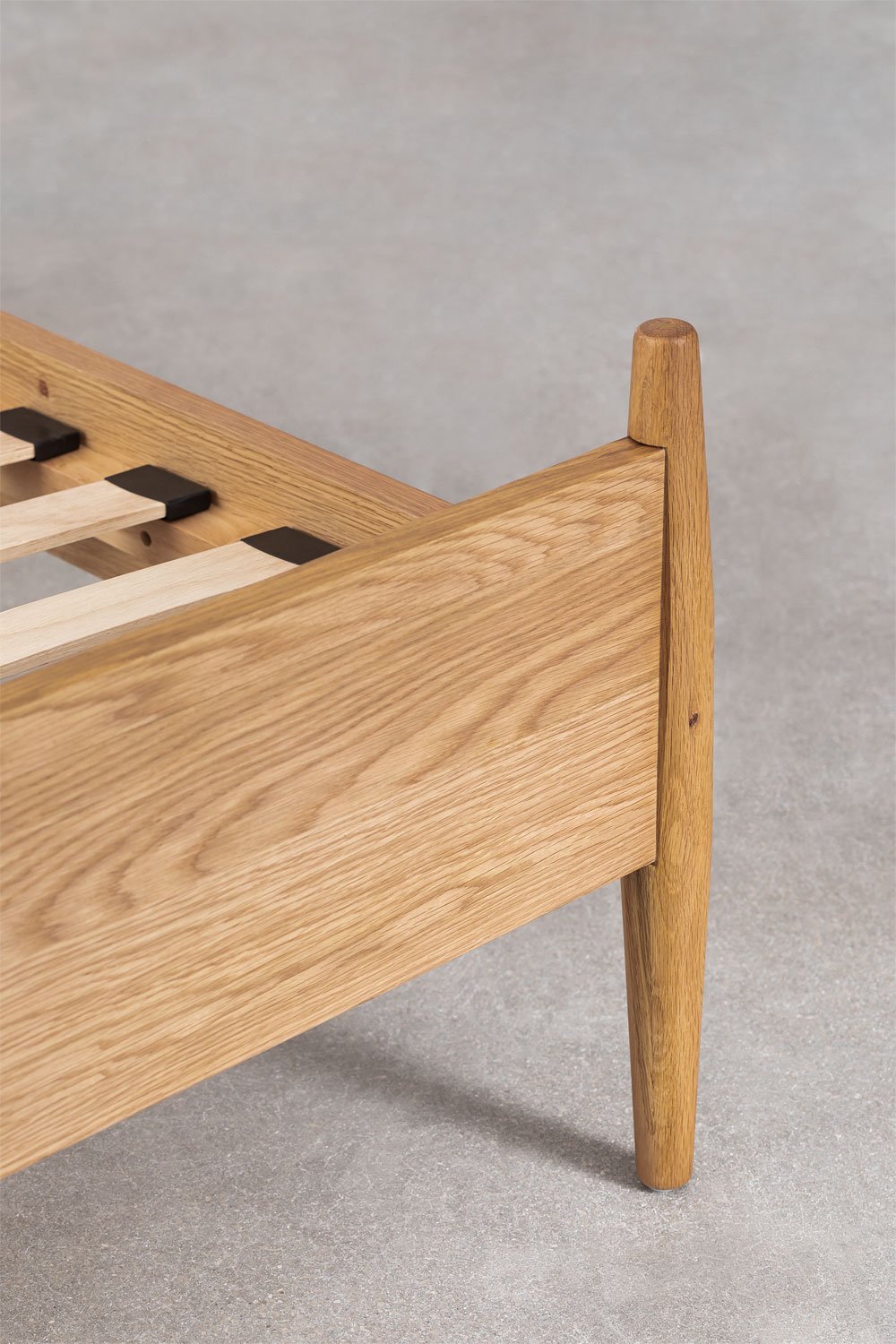 Letto in legno Indira