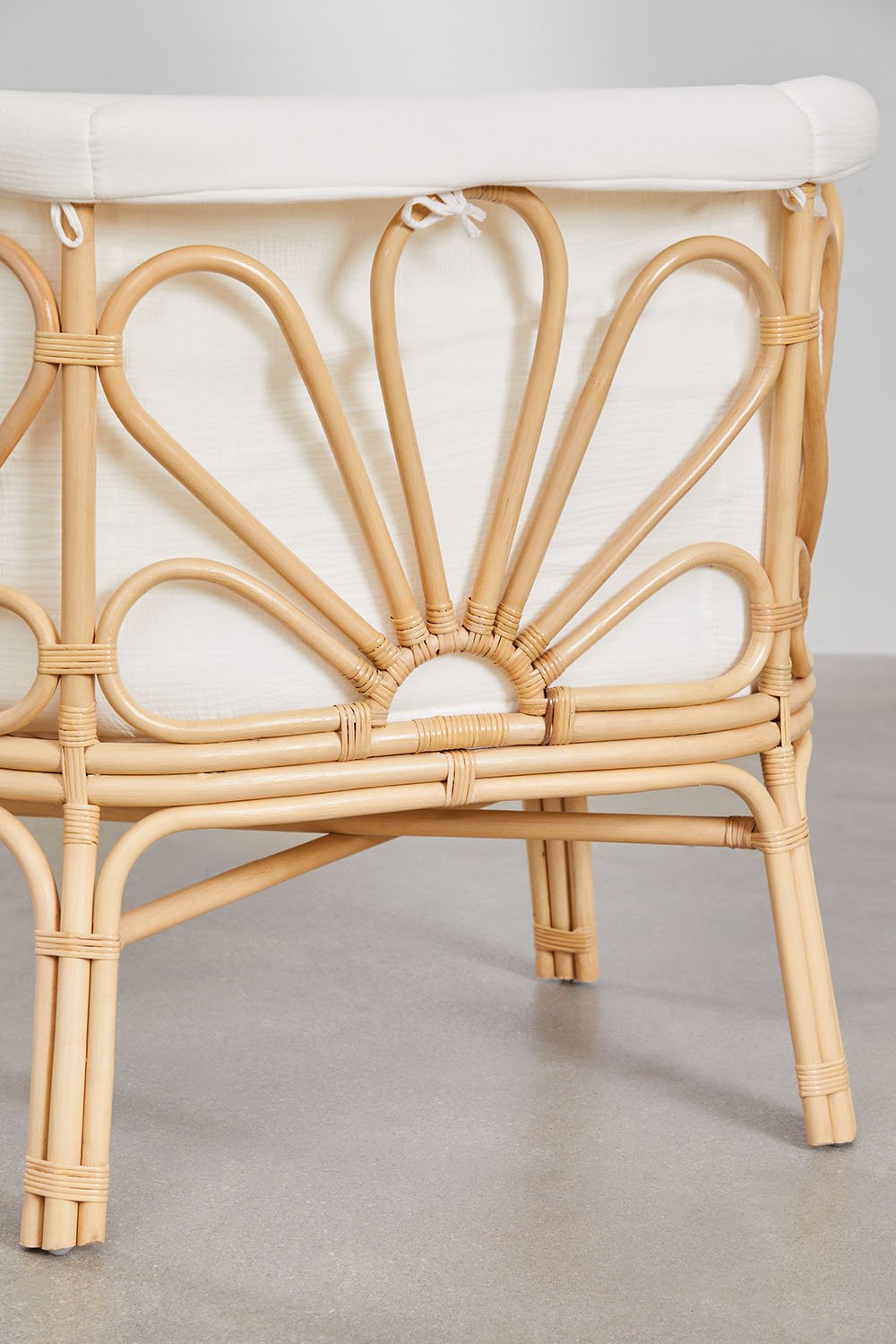 Mini culla in rattan con materasso per bambini Dahlia