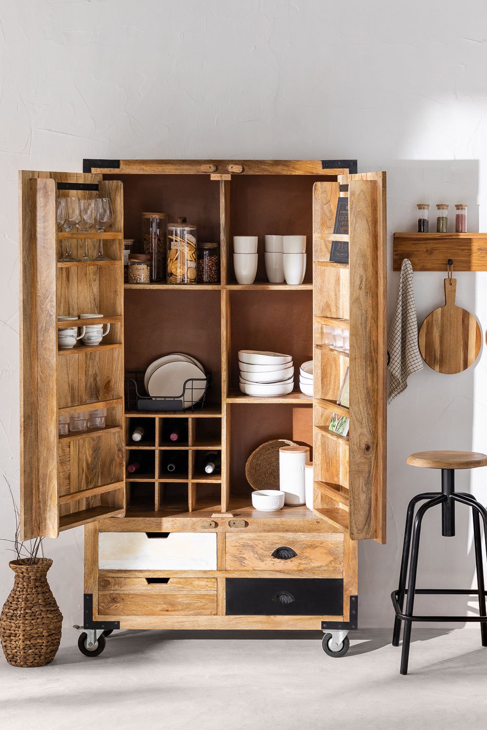 Mobile bar in legno Tombol