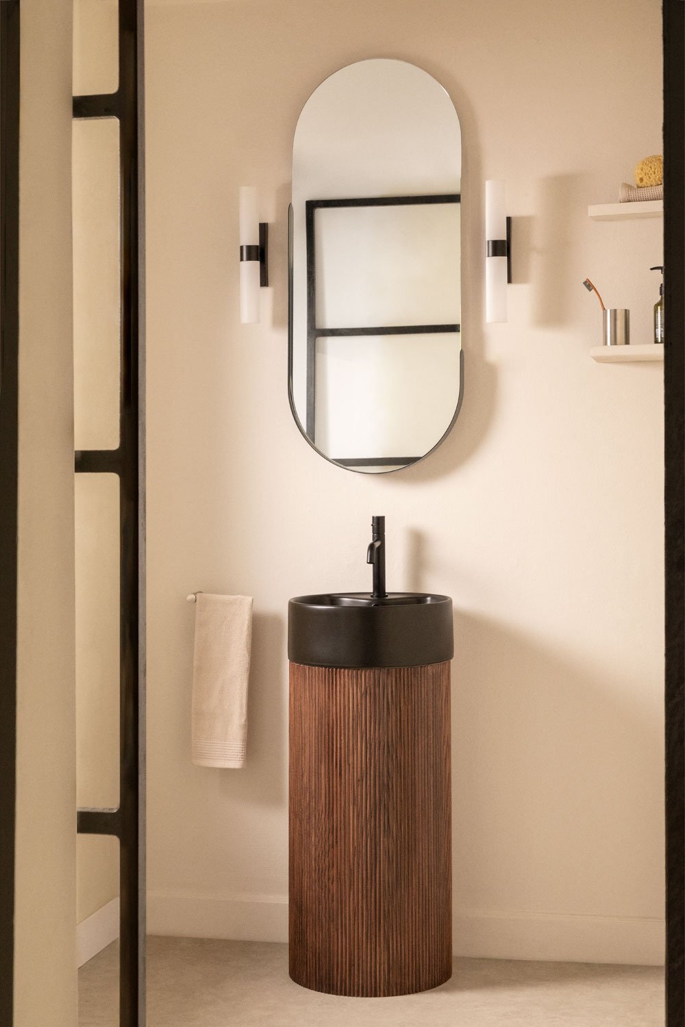 Set mobili da bagno in legno con lavabo in ceramica Maude integrato