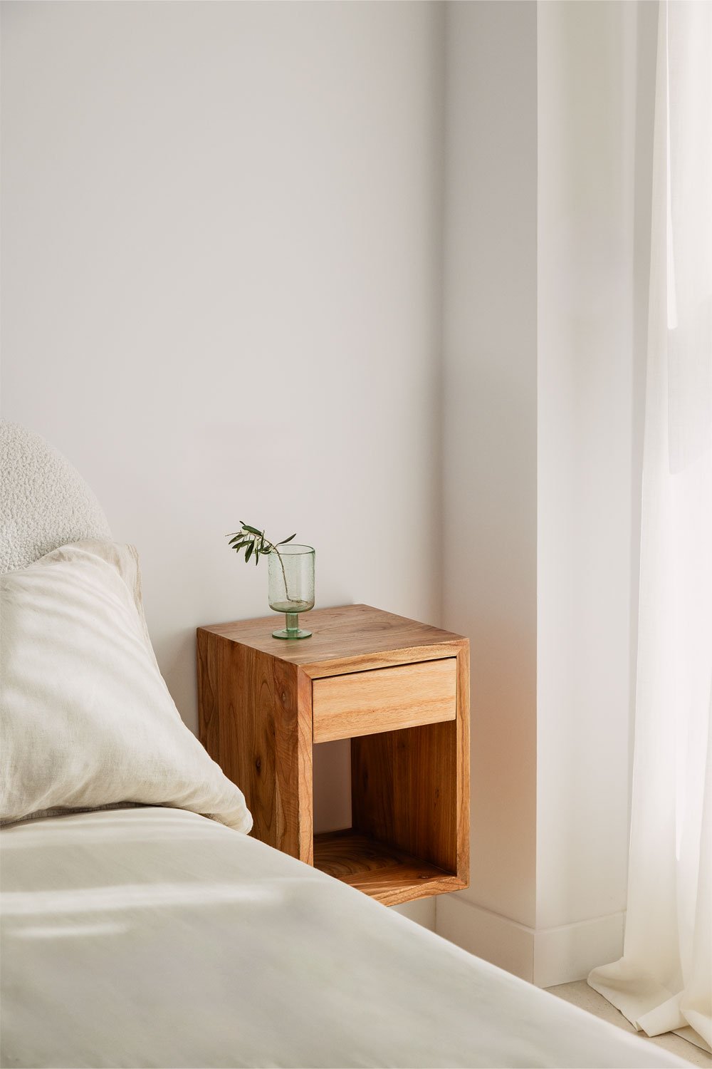 Pacco di 2 comodini sospesi in legno Gyda