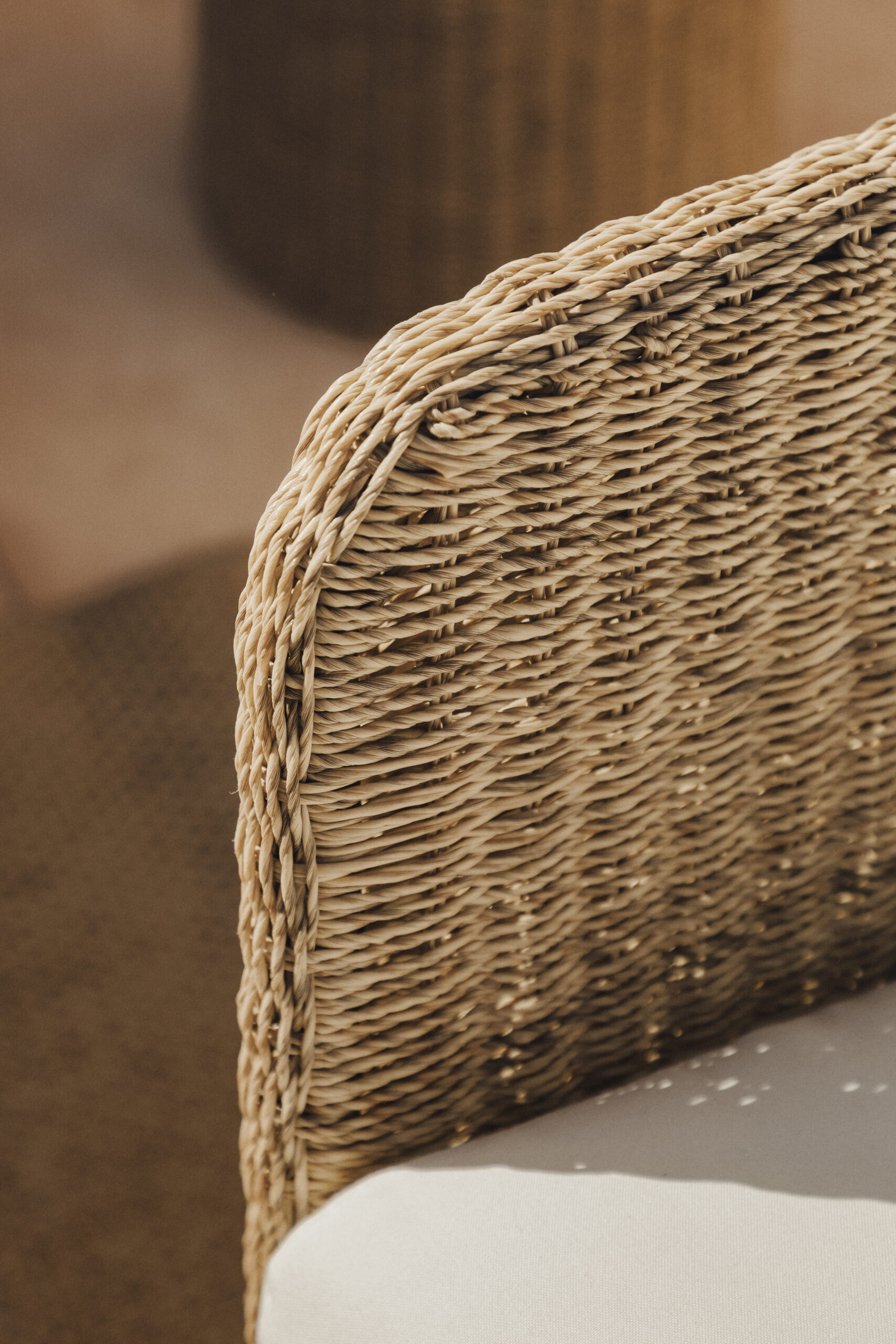 Confezione da 2 poltrone da giardino Leilan in legno di acacia e rattan sintetico
