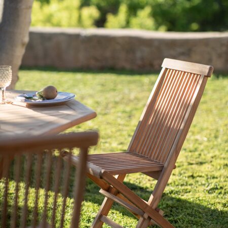 Confezione da 2 sedie da giardino pieghevoli in legno di teak Pira