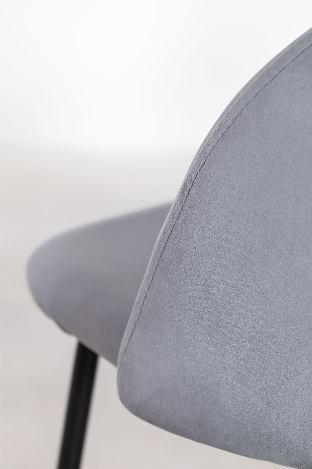 Confezione da 4 sgabelli alti in velluto Kana Design