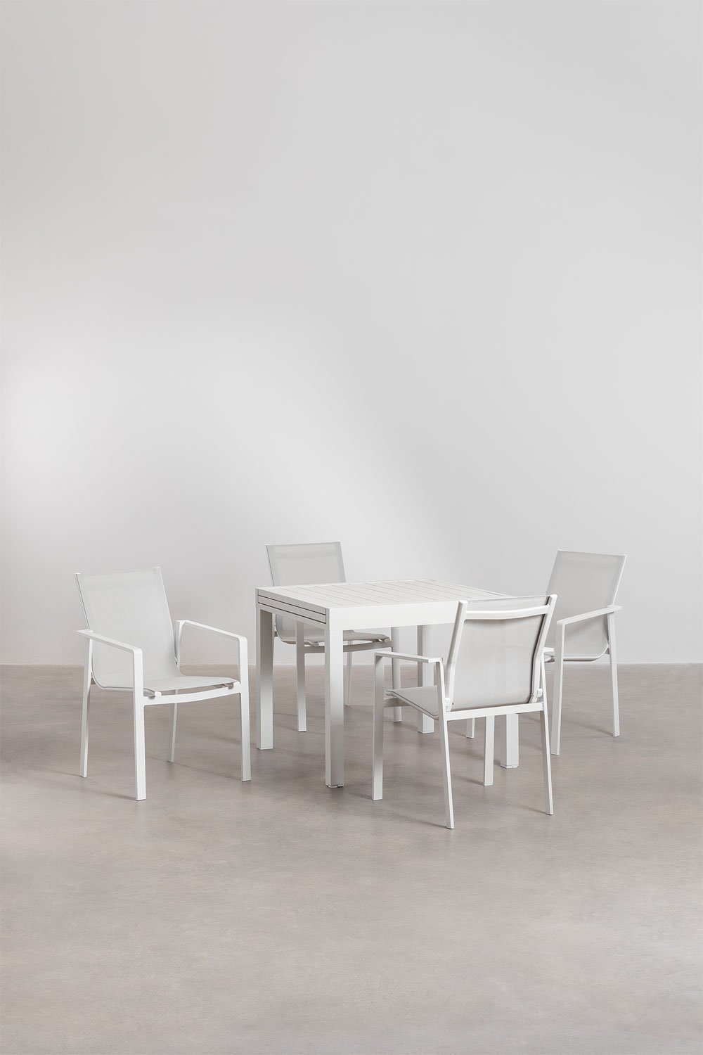 Set tavolo rettangolare Starmi 90x180-90 cm allungabile in alluminio e 4 sedie da giardino Eika.