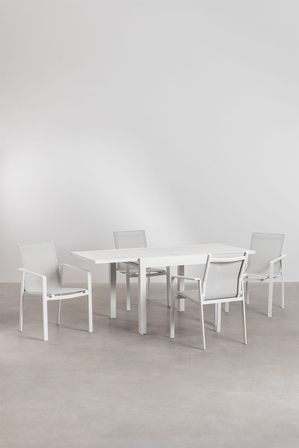 Set tavolo rettangolare Starmi 90x180-90 cm allungabile in alluminio e 4 sedie da giardino Eika.