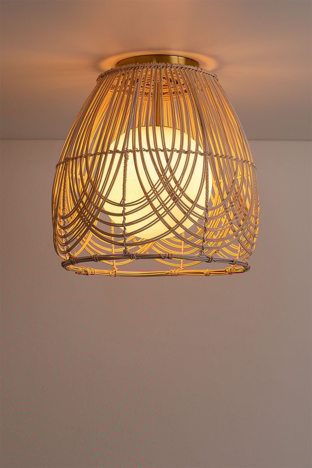 Lampada da soffitto in rattan Tyrona
