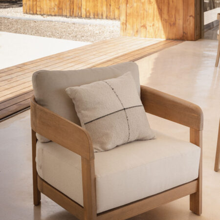 Poltrona Uleno in legno di acacia