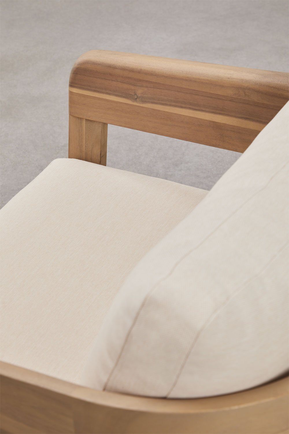 Poltrona Uleno in legno di acacia