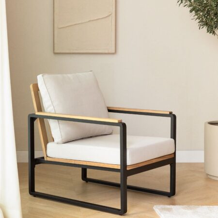 Poltrona Lipov in alluminio e legno di acacia