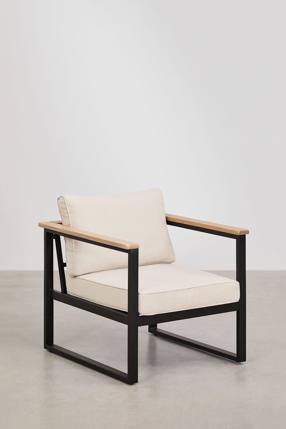 Poltrona Lipov in alluminio e legno di acacia