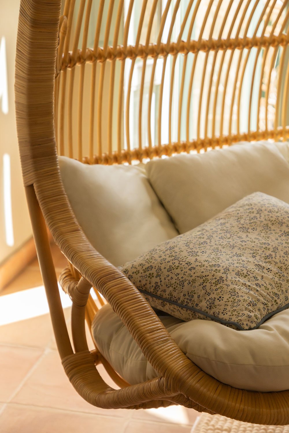 Poltrona pensile in Rattan Taveira
