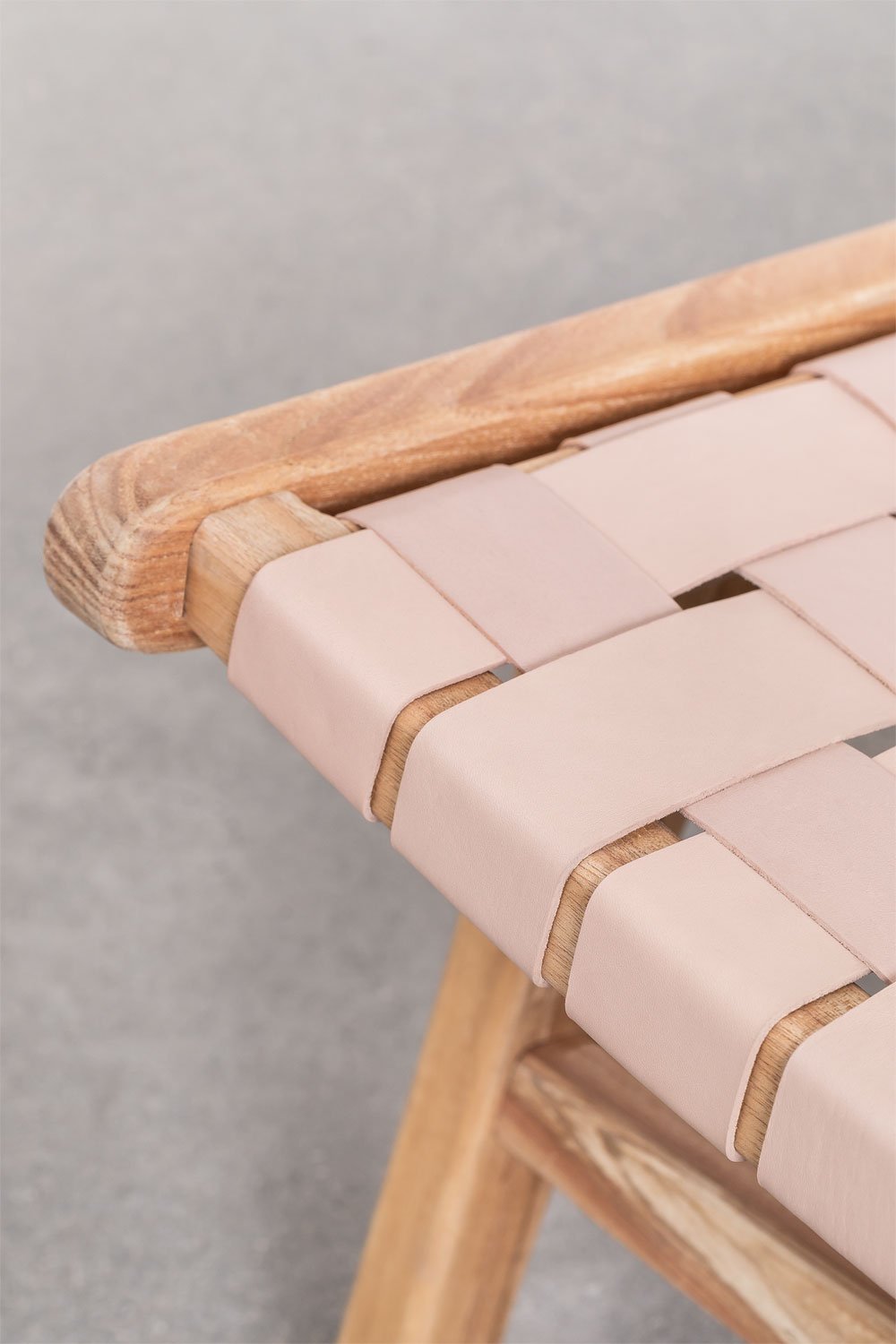 Poltrona in legno e pelle Zaid