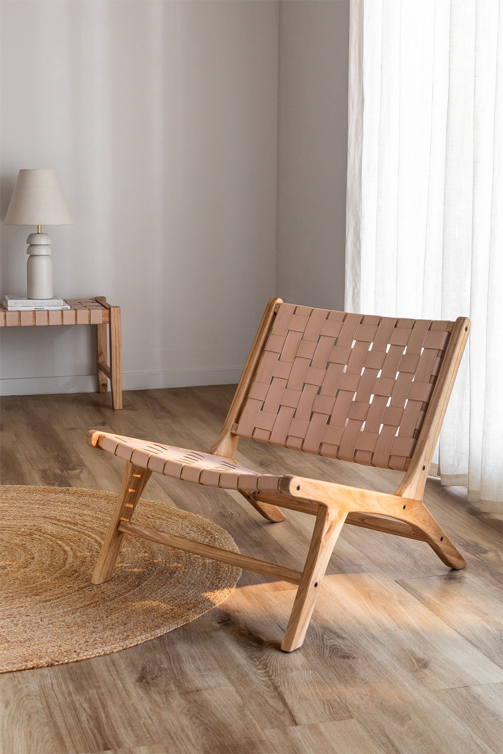 Poltrona in legno e pelle Zaid