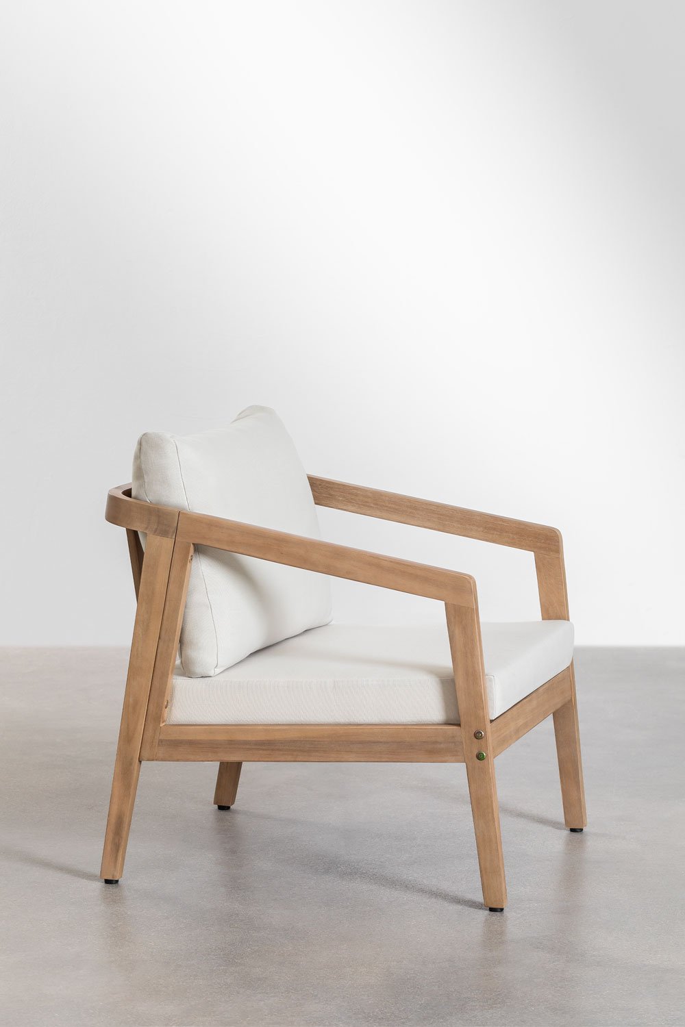 Poltrona in legno di acacia Kaela