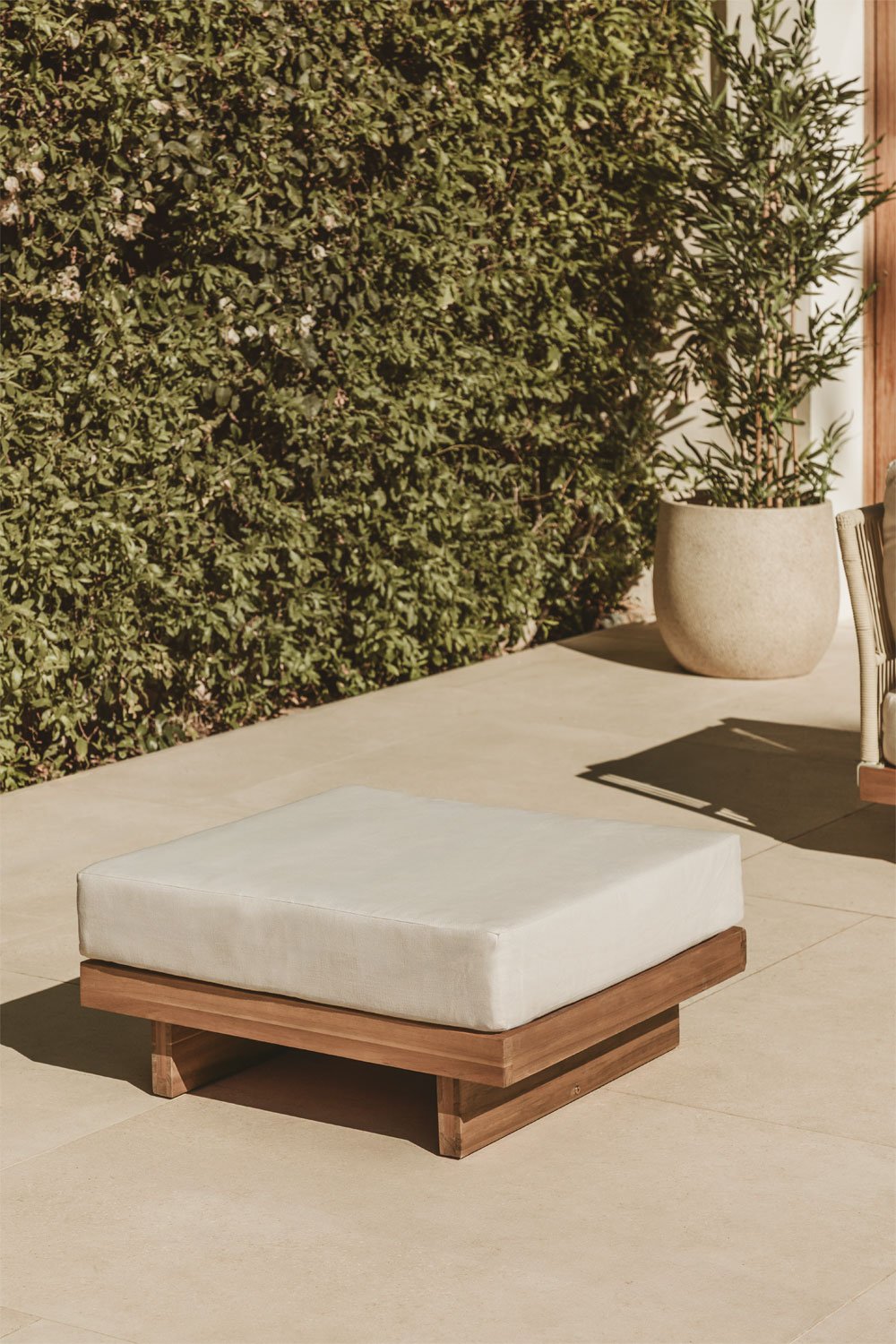 Pouf da giardino Dailin in legno di acacia