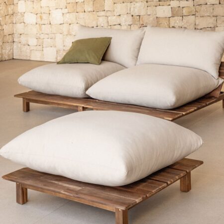 Pouf da giardino in legno di acacia Brina