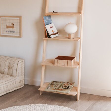 Scaffalatura in legno Korvil