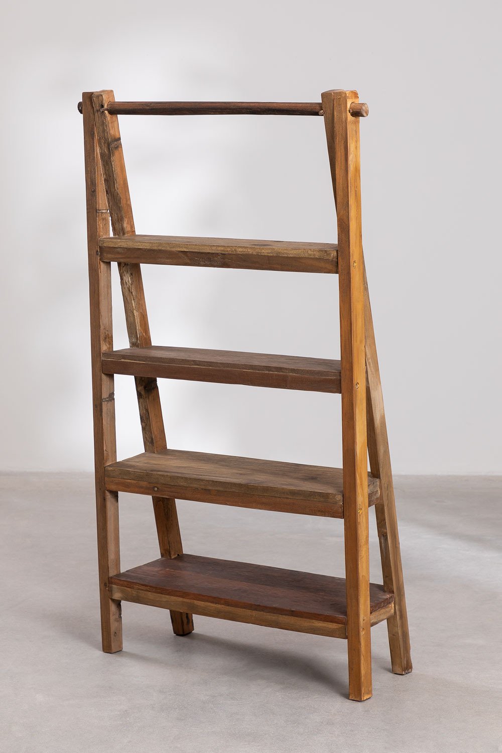 Scaffalatura in legno riciclato Daman
