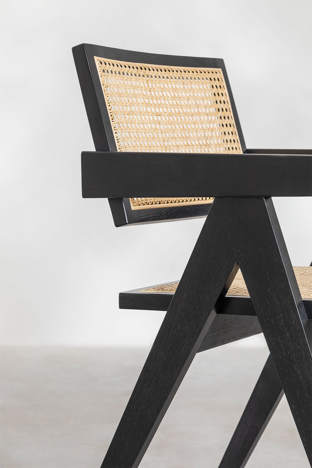 Sedia da pranzo con braccioli in legno di frassino e rattan Lali