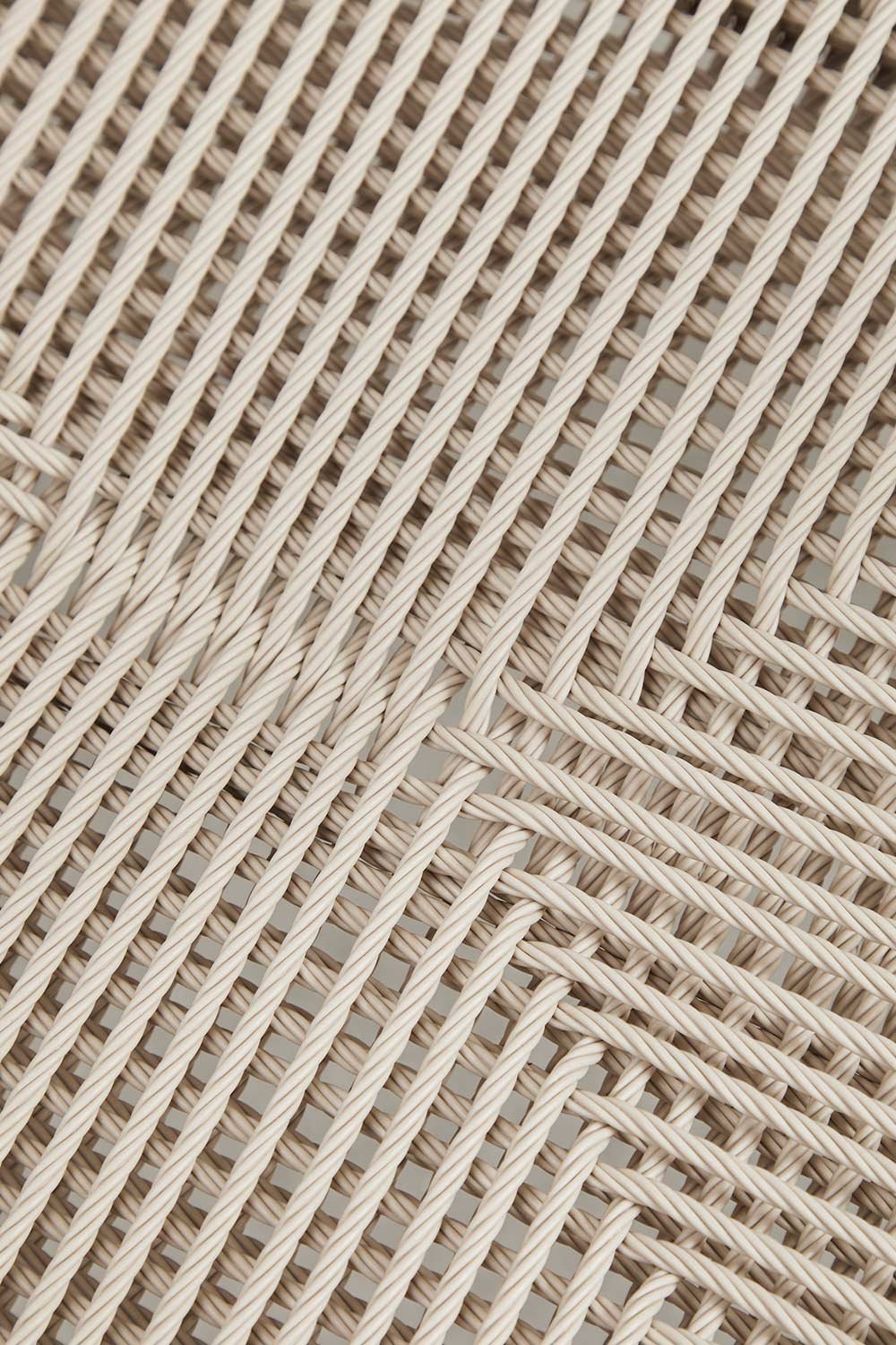 Sedia da giardino impilabile con braccioli in alluminio e rattan sintetico Amatria