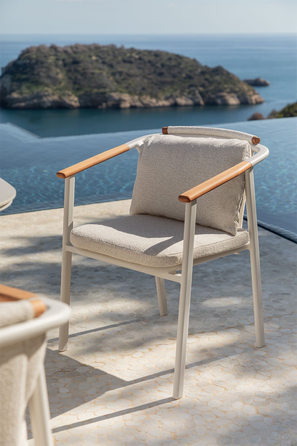 Sedia da giardino con braccioli in alluminio e tessuto bouclé Yervin