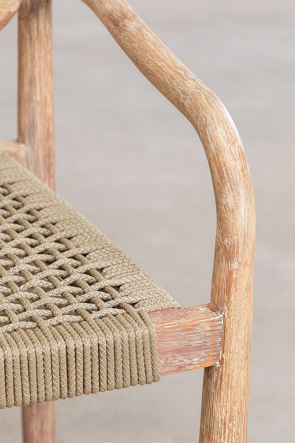 Sedia da giardino con braccioli in legno Naele