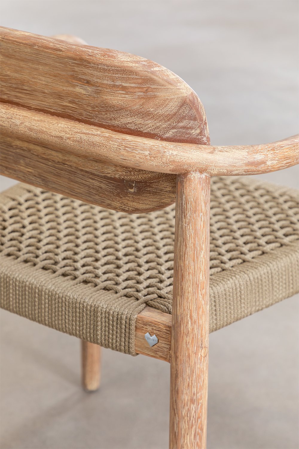 Sedia da giardino con braccioli in legno Naele