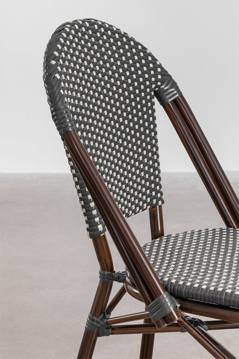 Sedia da pranzo impilabile Brielle Bistro in alluminio e rattan sintetico