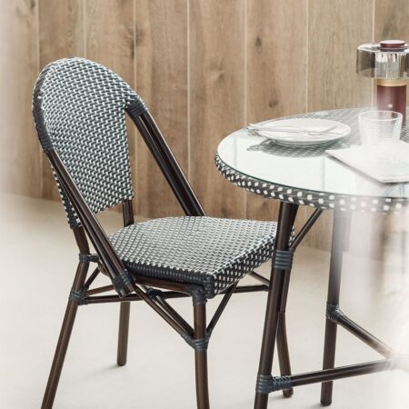 Sedia da pranzo impilabile Brielle Bistro in alluminio e rattan sintetico