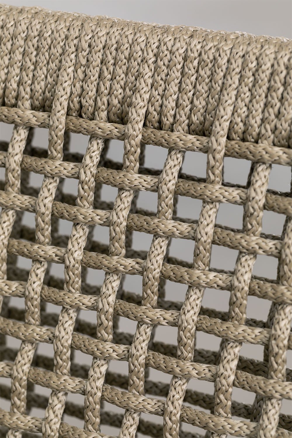 Sedia da pranzo quadrata in legno di acacia e corda intrecciata con braccioli Tenay Square