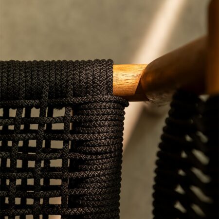 Sedia da pranzo con braccioli in legno Tenay Classic
