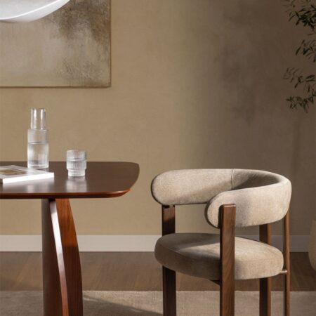 Sedia da pranzo con braccioli in tessuto chenille Jolie