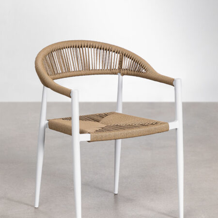 Sedia da pranzo impilabile con braccioli in alluminio e rattan sintetico Amatria