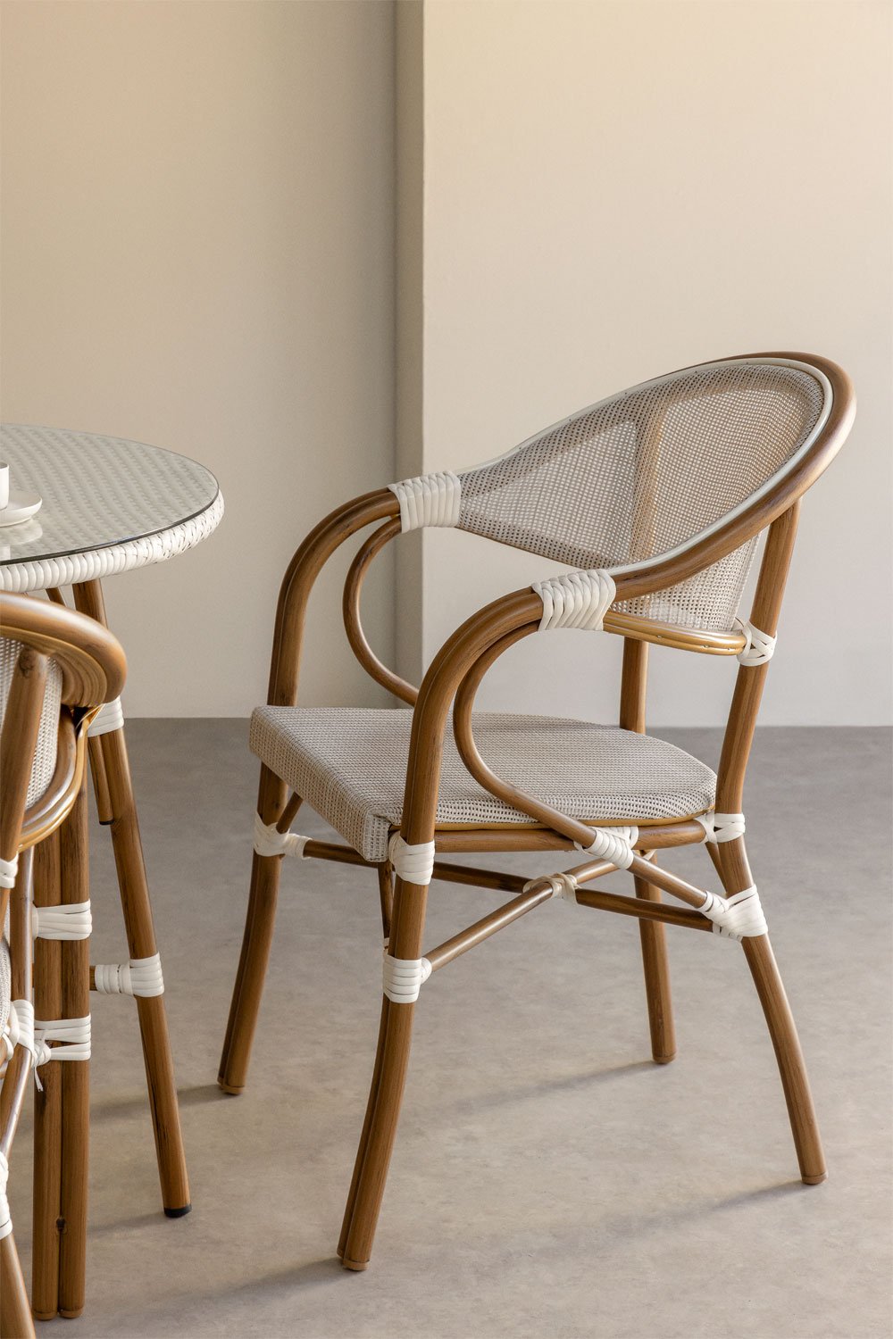 Sedia da pranzo impilabile con braccioli in Textilene e alluminio Brielle Bistro