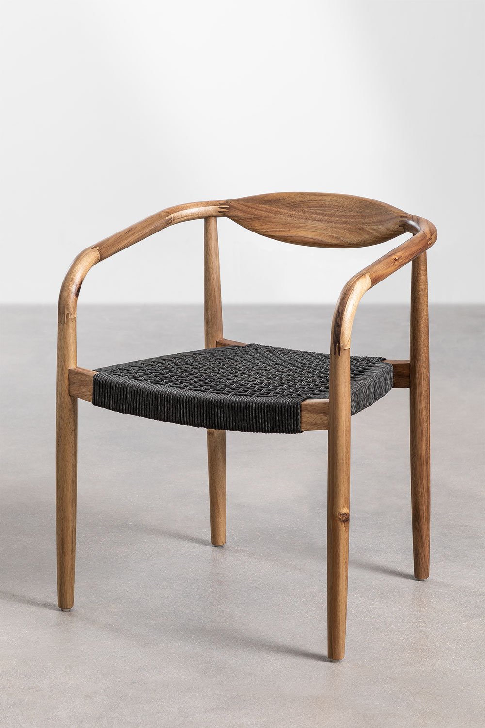 Sedia da pranzo Mallory in legno di acacia e corda intrecciata