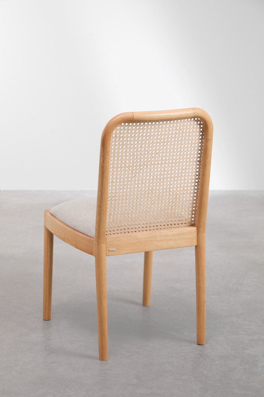 Sedia da pranzo in legno di caucciù e rattan Yaiza