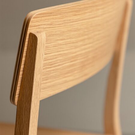 Sedia da pranzo in legno d'ombra