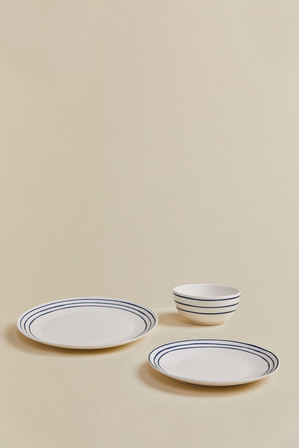 Set di stoviglie Isolda in porcellana bone china da 12 pezzi