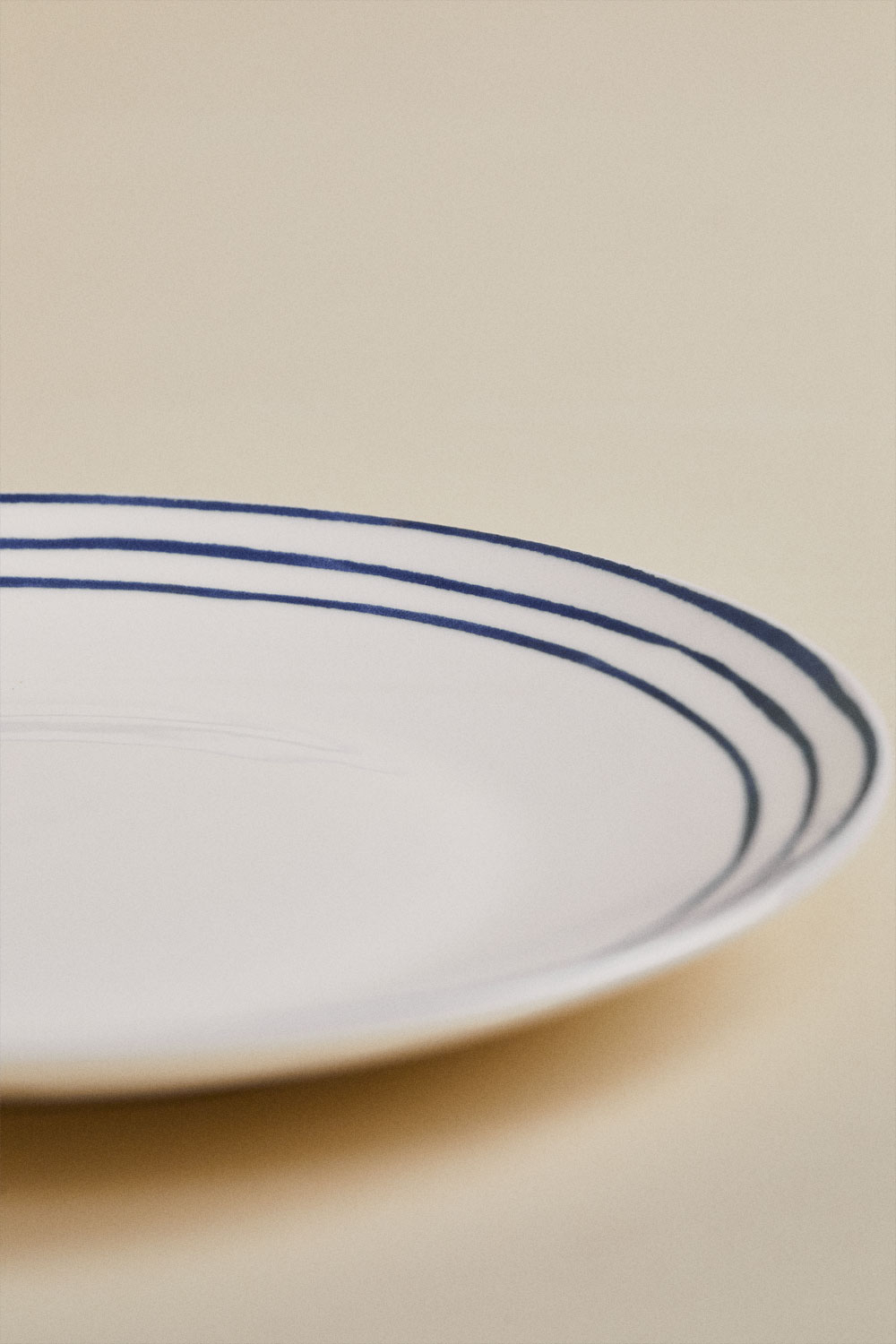 Set di stoviglie Isolda in porcellana bone china da 12 pezzi